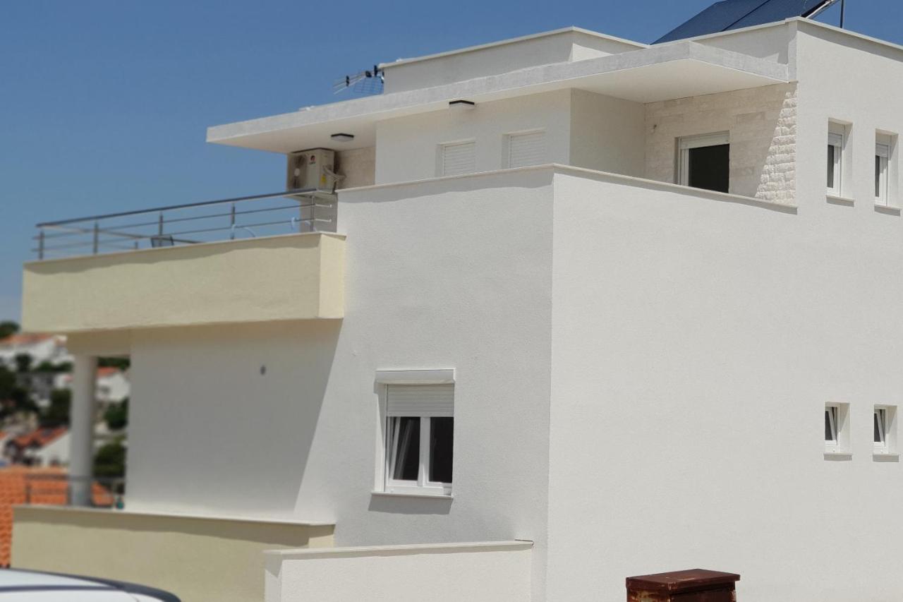 Apartments By The Sea Bilo, Primosten - 14601 Екстериор снимка